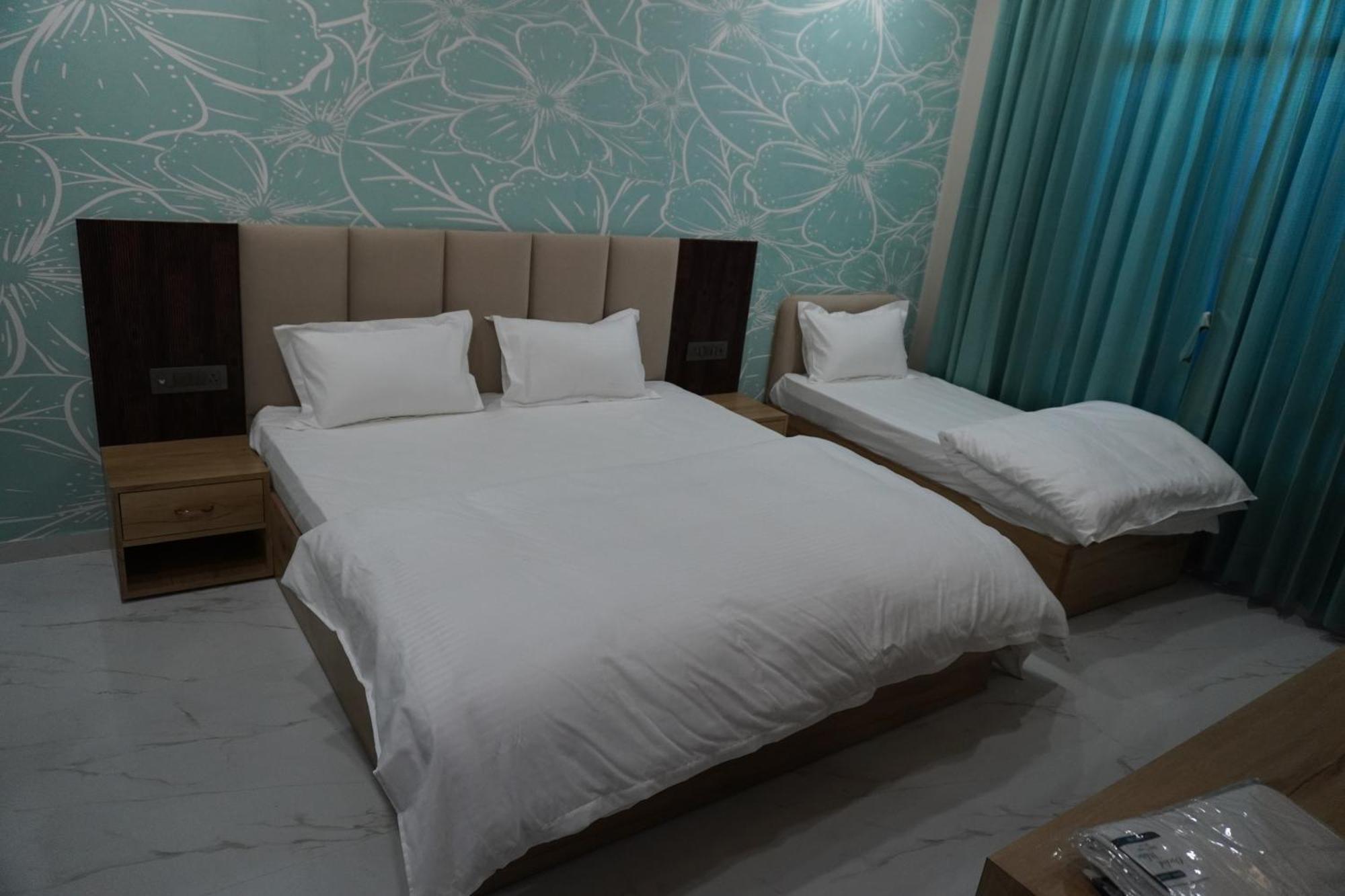 Hotel Heera Palace Khatu Экстерьер фото