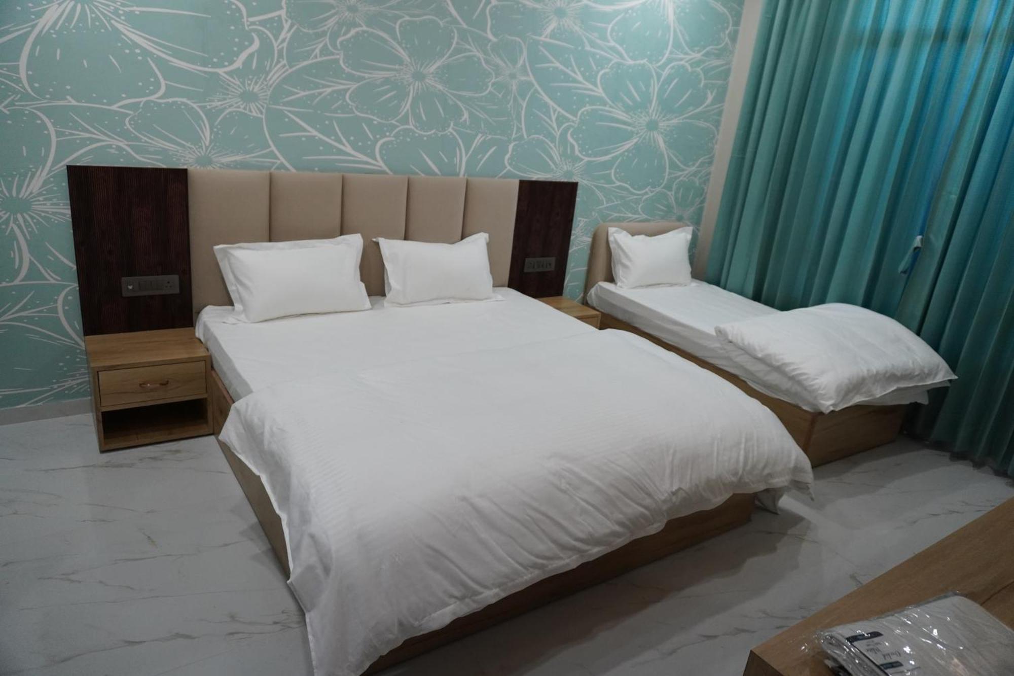 Hotel Heera Palace Khatu Экстерьер фото