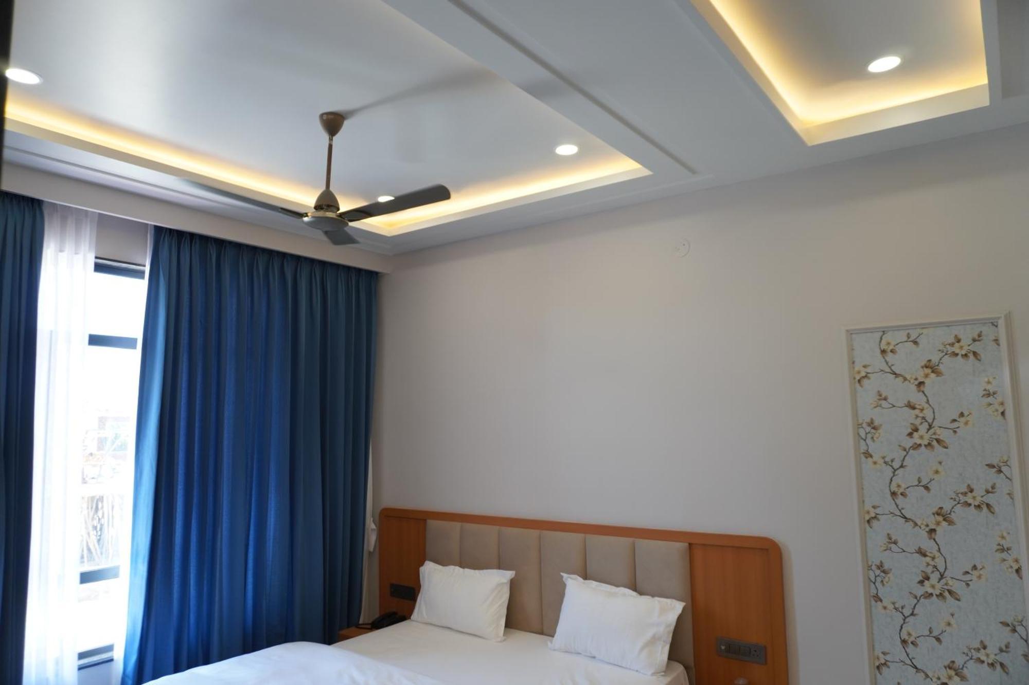 Hotel Heera Palace Khatu Экстерьер фото